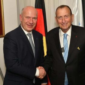 רון חולדאי, ראש עיריית צל אביב יפו וראש עיריית ברלין, קאי וגנר צילום באדיבות דוברות עיריית תל אביב-יפו